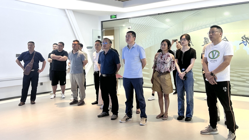 衢州市發(fā)改委黨委委員、對口辦副主任陳齊禮到浙江農合考察消費幫扶工作